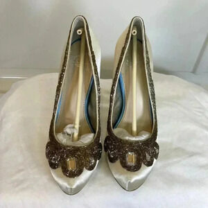 Disney x DSW Sz 7 M Ivory Glass Slipper Collection Heels NIB